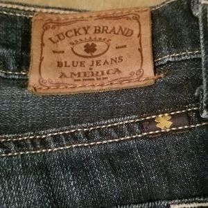 Lucky Brand mid-rise Boyfriend jeans